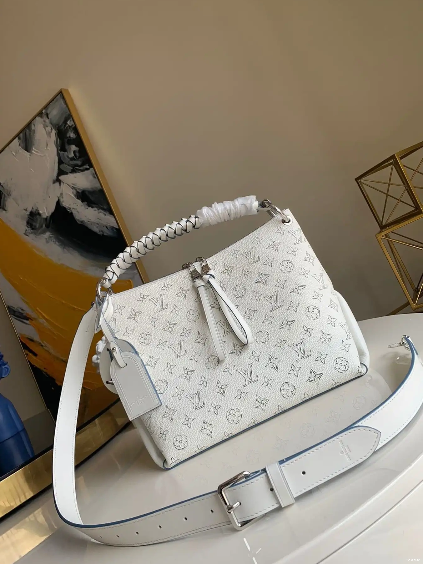 BEAUBOURG VUITTON LOUIS MM HOBO 0612